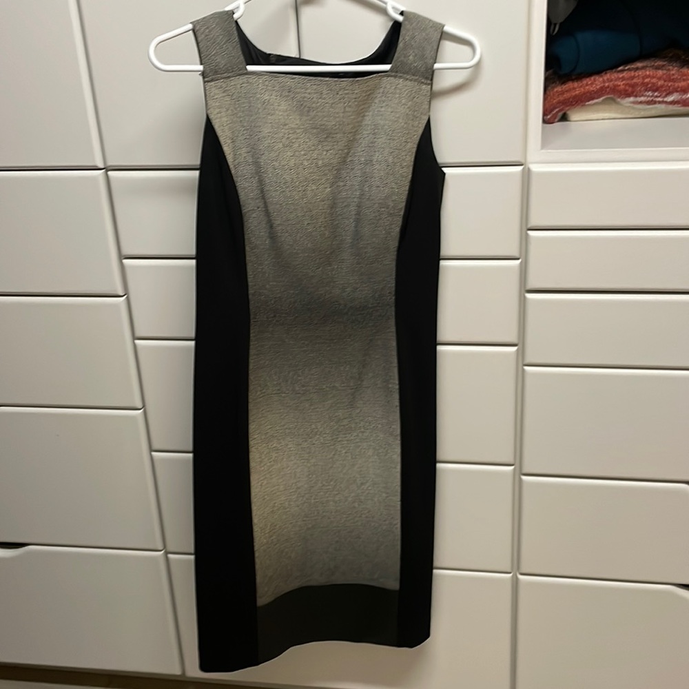 Lafayette 148 New York black and gray sheath dress, size 0.